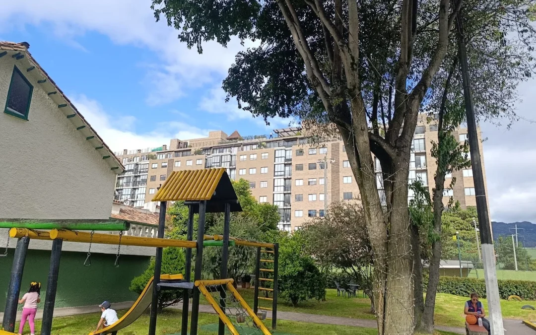 VENDO CASA CONJ. LOS ANDES PARA REMODELAR